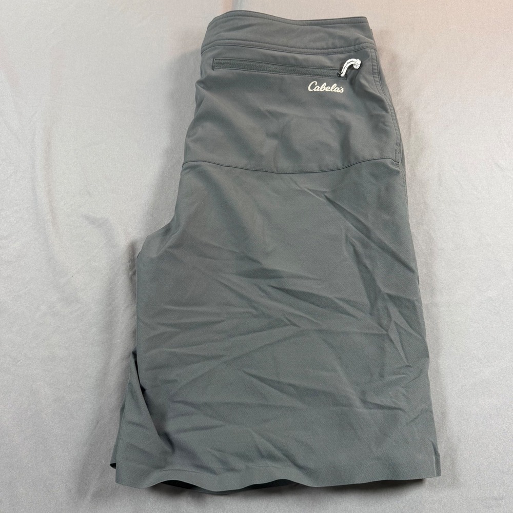 Cabelas Guidewear Mens Fishing Shorts Gray 36 4-Way Stretch FS Repel M25ST076